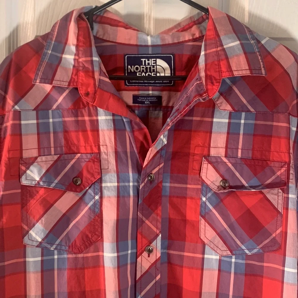 THE NORTH FACE Buttoned down Shirt